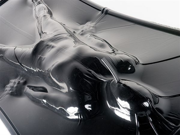 Mister B Vac Rack – Vakuumbett für extreme Latex-Erfahrungen