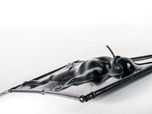 Mister B Vac Rack – Vakuumbett für extreme Latex-Erfahrungen